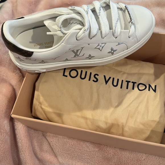 Louis Vuitton Time out sneakers - Picture 2 of 8